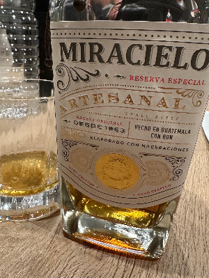 Photo of the rum Botran Miracielo Reserva Especial Spiced taken from user xJHVx