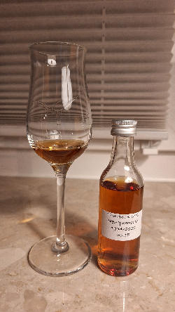 Photo of the rum 1994 taken from user Alexander Rasch