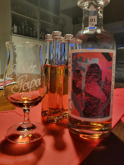 Photo of the rum Wild Nature Series N°1 taken from user zabo