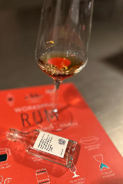 Photo of the rum  taken from user Chrischi78