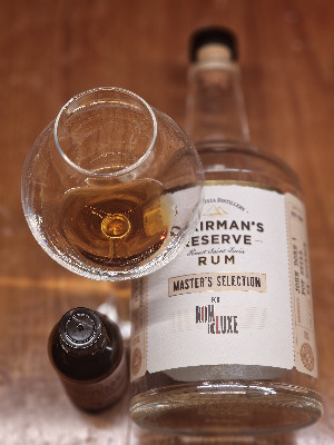 Photo of the rum Chairman‘s Reserve Master Selection (Romdeluxe) taken from user RumTaTa