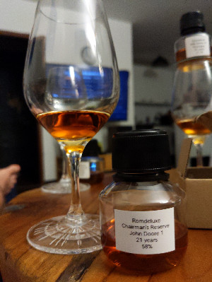 Photo of the rum Chairman‘s Reserve Master Selection (Romdeluxe) taken from user crazyforgoodbooze