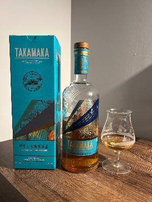 Photo of the rum Takamaka PTI Lakaz taken from user ZLako98