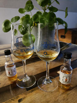 Photo of the rum Takamaka PTI Lakaz taken from user Tim 