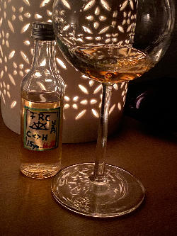 Photo of the rum Flensburg Rum Company Jamaica Single Cask Rum C<>H taken from user Mirco