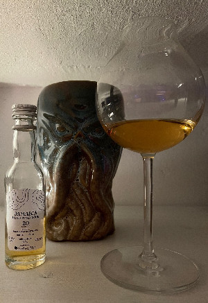 Photo of the rum No. 4 taken from user Frank