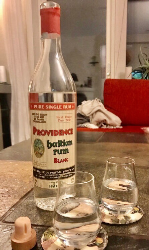 Photo of the rum Providence Haitian Rum Blanc „First drops“ taken from user Stefan Persson