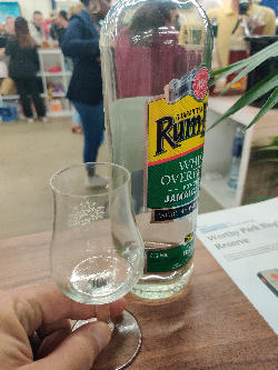Photo of the rum Rum-Bar White Overproof taken from user Vincent D