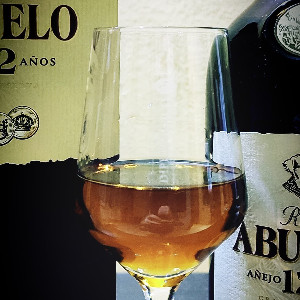 Photo of the rum Abuelo 12 Años taken from user rum_sk