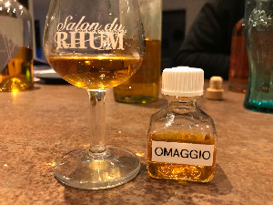 Photo of the rum Collection Grand Arôme Omaggio taken from user Rhum Mirror 🇧🇪