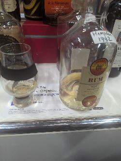 Photo of the rum  taken from user Christian Rudt