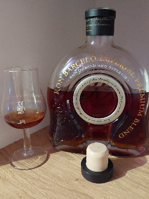 Photo of the rum Ron Barceló Imperial Premium 30 taken from user w00tAN
