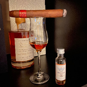Photo of the rum Chairman‘s Reserve Master's Selection (The Nectar 15th anniversary) taken from user Mike H.