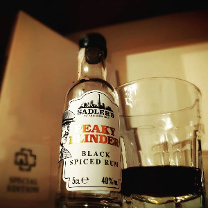 Photo of the rum Saddlers Peaky Blinder Black Spiced Rum taken from user The little dRUMmer boy AkA rum_sk