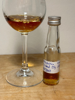 Photo of the rum Plantation Old Reserve 25 Year Old (Rum Lovers in Switzerland) taken from user Johannes