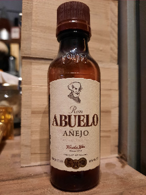 Photo of the rum Abuelo Añejo taken from user Werner10