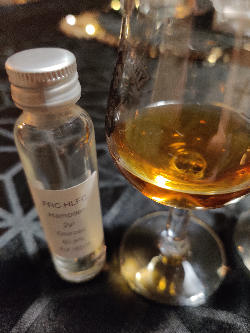 Photo of the rum Flensburg Rum Company Jamaica Single Cask Rum HLCF taken from user Vincent D