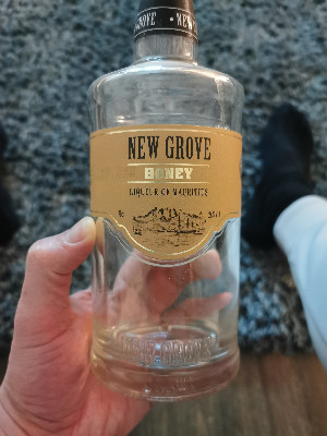 Photo of the rum New Grove Honey Rum Liqueur taken from user Beach-and-Rum 🏖️🌴