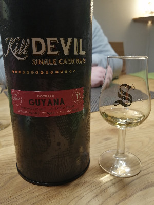 Photo of the rum Kill Devil taken from user Gunnar Böhme "Bauerngaumen" 🤓