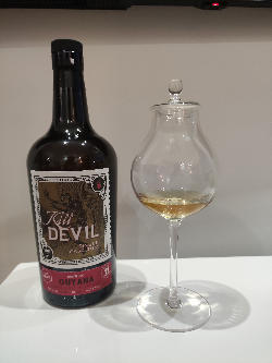 Photo of the rum Kill Devil taken from user Piotr Ignasiak