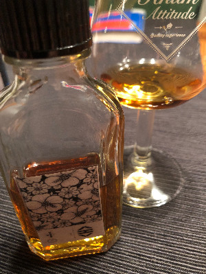 Photo of the rum Jamaican Rum <>H taken from user Tschusikowsky