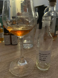 Photo of the rum Exceptional Cask Selection XXII Touchstone taken from user Frank