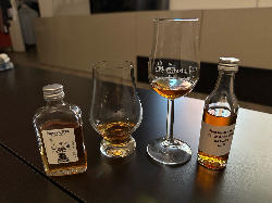 Photo of the rum Exceptional Cask Selection XXII Touchstone taken from user Alex1981
