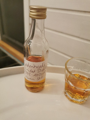 Photo of the rum TMAH taken from user Gregor 
