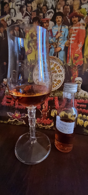 Photo of the rum Rum Artesanal Caribbean Island Blend taken from user BjörnNi 🥃