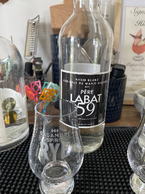 Photo of the rum Père Labat Blanc 59 taken from user Ian Gilman