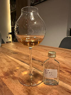 Photo of the rum HSE Parcellaire #1 Canne d‘Or taken from user Oliver