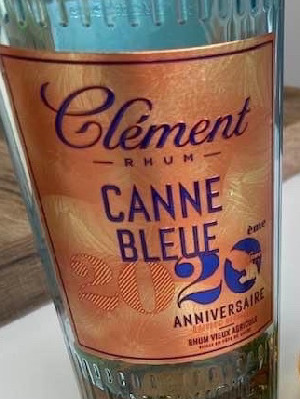 Photo of the rum Clément Canne bleue vieux (20 Anniversaire) taken from user Lawich Lowaine