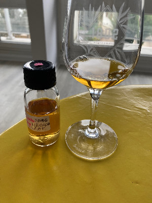 Photo of the rum The Younger LROK taken from user TheRhumhoe