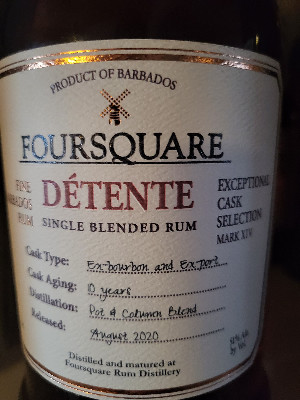 Photo of the rum Exceptional Cask Selection XIV Détente taken from user zabo