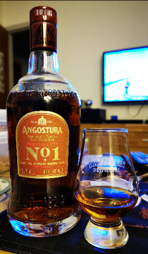 Photo of the rum Angostura No. 1 Oloroso Sherry Cask taken from user Kevin Sorensen 🇩🇰