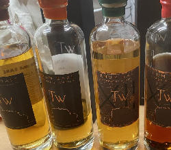 Photo of the rum Rhum Rare Nicaragua & Jamaica taken from user Vincent D