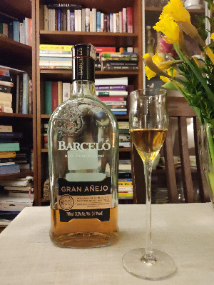 Photo of the rum Ron Barceló Gran Añejo taken from user kudzey