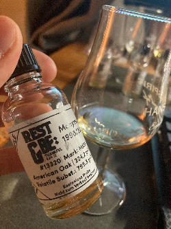 Photo of the rum Pure Single Jamaican Rum MMW taken from user HenryL