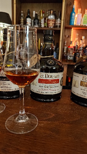 Photo of the rum El Dorado The Last Casks taken from user Nivius