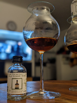 Photo of the rum El Dorado The Last Casks taken from user crazyforgoodbooze
