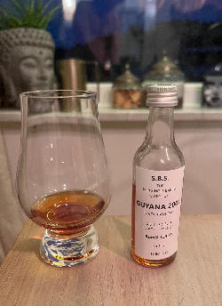 Photo of the rum S.B.S Guyana 2001 (Bourbon Cask) SV taken from user Serge