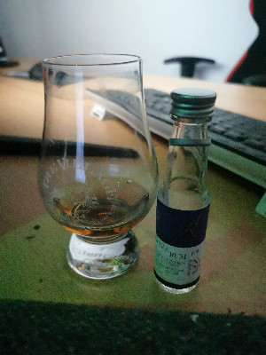Photo of the rum Rumclub Private Selection Ed. 26 Agricole Rum F.W.I (Ex-Gardel Finish) taken from user Gregor 