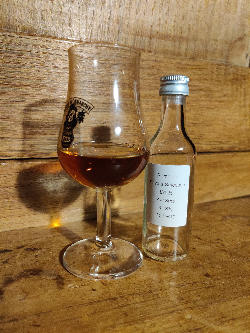 Photo of the rum Rumclub Private Selection Ed. 26 Agricole Rum F.W.I (Ex-Gardel Finish) taken from user Vincent D