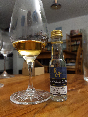 Photo of the rum Rum Artesanal Jamaica Rum taken from user crazyforgoodbooze