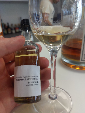 Photo of the rum Panama-Pacific Aged 9 Years taken from user crazyforgoodbooze