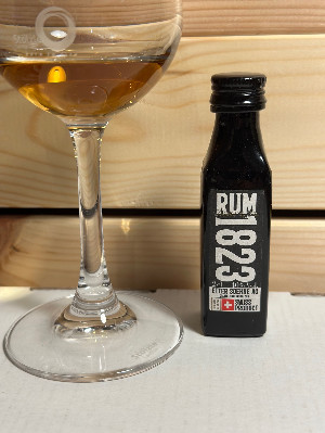 Photo of the rum Swiss RUM1823 taken from user Johannes
