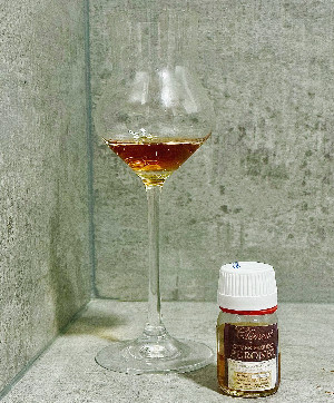 Photo of the rum Cuvée Robert Peronet Édition Exclusive taken from user raphael galak