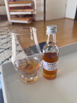 Photo of the rum  taken from user Serge