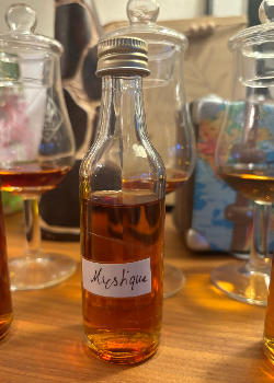 Photo of the rum Mystique Private Cask (The Whisky Exchange) taken from user Tschusikowsky