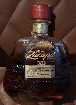 Photo of the rum Ron Zacapa Centenario XO Solera (2. Edition) taken from user BTHHo 🥃